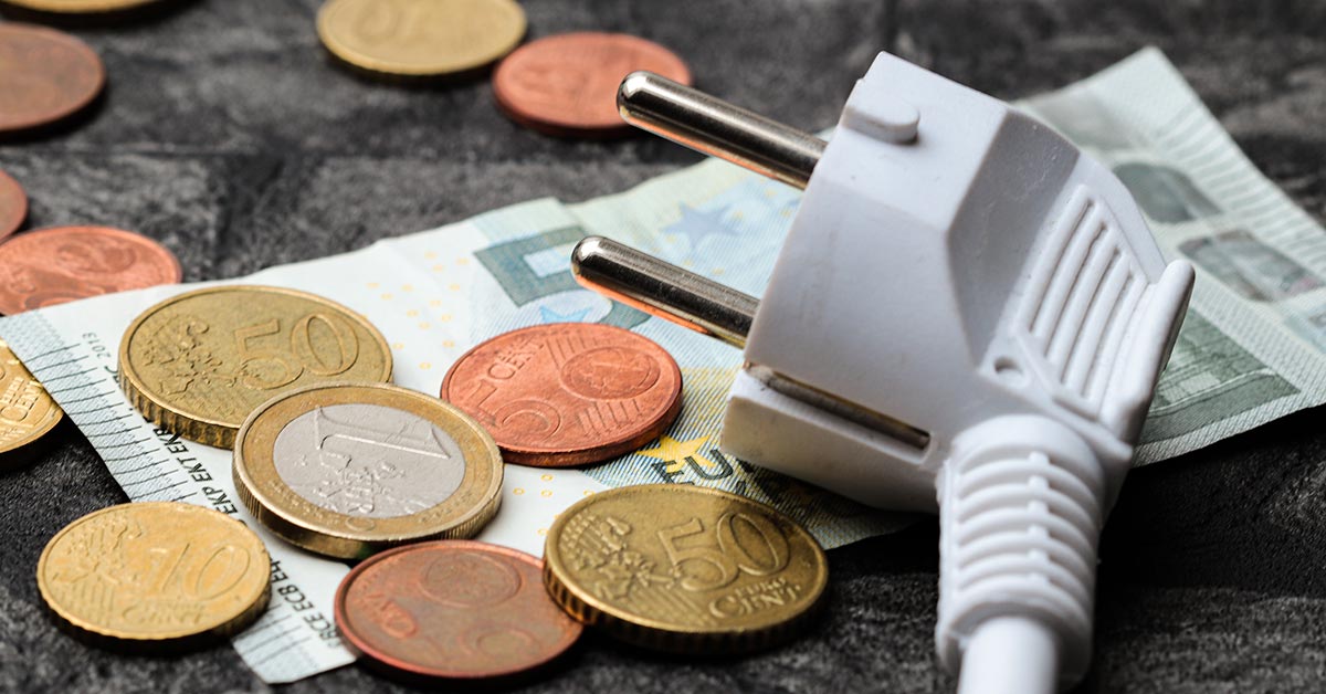 Ile kosztuje 1 kWh prądu z pełnymi opłatami na rachunku