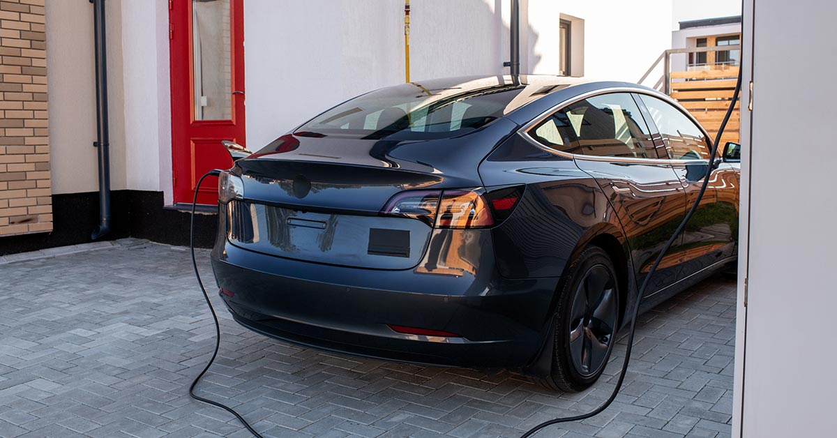 Ładowanie auta elektrycznego w domu za pomocą wallboxa