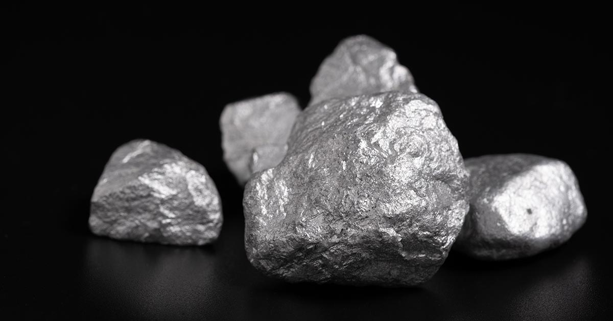 Platyna jako pierwiastek – właściwości i zastosowanie metalu